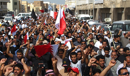 una manifestacion de protesta en bahrein